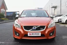 红玫瑰or白玫瑰？你的选择是—沃尔沃 C30图片