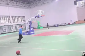 篮球移动技术图片