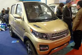 农民将面包车改成小路虎，看完后让人眼前一亮！图片