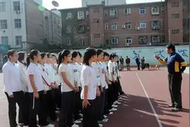 孩子拒绝体育课 正确引导有高招图片