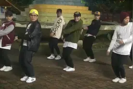 很适合各种晚会活动的集体舞蹈，简单、易学、好看！图片