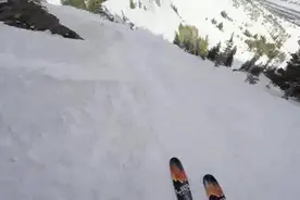 第一视角极限运动，高山滑雪速降，看着有些晕图片