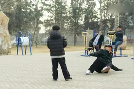 小明来了之同学有样学样，真是讽刺这个社会视频封面