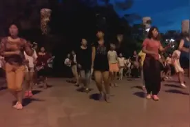 榆林大妈大姐魅力广场舞很有节奏感，好看！图片
