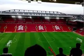 外国网友实拍扩建后的利物浦安菲尔德球场视频封面