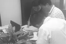 南京：开租房证明要“限号” 市民连夜排长队图片