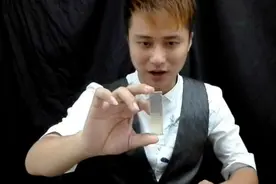 神奇口香糖幻变魔术，这个是怎么做到的？太不可思议了！图片