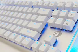 达尔优水耀EK815机械键盘拆解评测 —— 创意水冷装饰灯图片