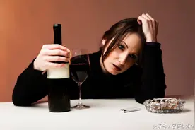 女人喝醉时，会给这6个男人打电话图片