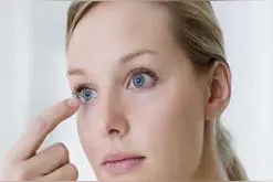 戴隐形眼镜入睡致盲?如何正确佩戴图片
