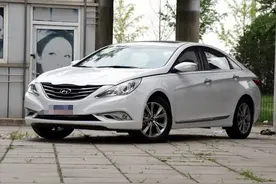 现代索纳塔八降价啦，降价啦，再不买就来不及啦图片