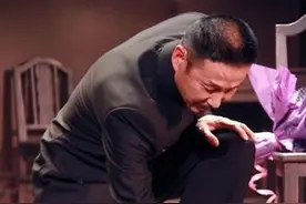 男人膝下有黄金，有人跪得让人起立鼓掌，有人被千万人唾骂图片