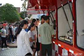 防城港支队深入辖区学校开展消防知识进军训活动图片