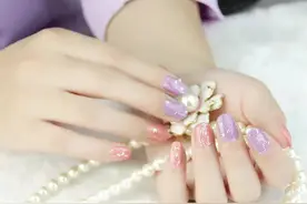 爱美甲吗？那就果断收藏吧~图片