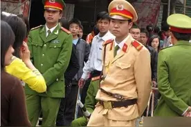 曾经的越南警察，神一般的存在，看那样图片