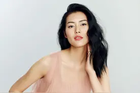 登上维密舞台的中国模特们图片