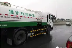 天津河东容委机扫队 弘扬法治精神，共建美丽天津图片