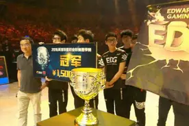 年少轻狂的Uzi和老练的厂长都是中国电竞的希望，加油吧！图片