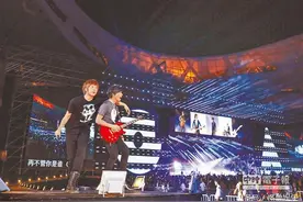 五月天演唱会刷新鸟巢纪录图片