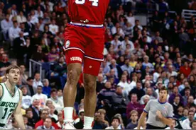 批评詹姆斯！巴克利凭啥？图片