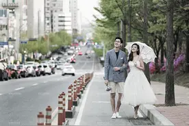 淮安婚纱摄影，街拍婚纱照演绎不一样的爱情图片