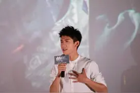 张一山最新活动现场照帅爆了！山楂快来舔屏吧！图片