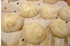 热爱厨艺的90后农民工，每天都自己做饭，10块钱吃好吃饱图片