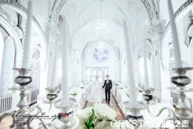 新娘穿婚纱怎样保持优美走姿图片