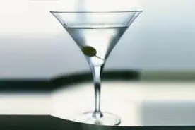 如何在家自己做一杯鸡尾酒图片