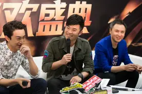 LOL全明星赛陈赫操作真的是6 可是很同情他图片