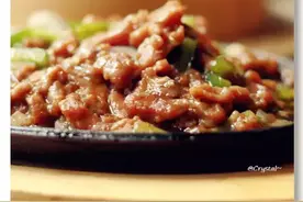 美食制作：铁板黑椒牛柳图片