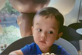 《一站到底》主持人李好郭晓敏儿子Mars，真是帅萌帅萌的！图片