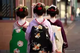 日本和服里的秘密 “一藏一露”图片