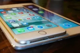 手机屏幕摔坏了操作不了 怎么导出里面的数据？图片