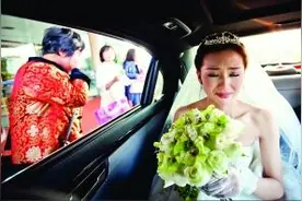 女儿出嫁时，母亲为什么会哭？图片