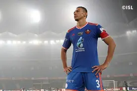 38岁卢西奥回归印超球队图片