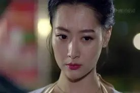 面对追求自己三年的富二代，校花坚守10几年的爱情发生了动摇！图片