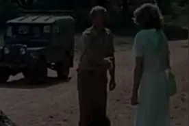 开辆没马达的破车去接女朋友，女朋友竟然上车了，又好笑又担心图片