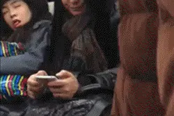 爆笑GIF图:仿佛听见了蛋碎的声音。图片