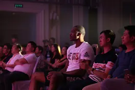 霍华德打球可能不是NBA最好的，打太极却是个绝对高手图片