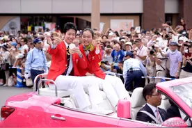 水谷隼首次击败国乒主力衣锦还乡，家乡民众夹道欢迎图片