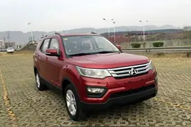 七万多就能买到的七座SUV，外观耐看，谁还买什么面包车图片