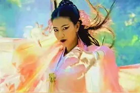 射雕绝学“九阴白骨爪”竟是在坟场中练，可吸内力吸阴魂，真阴毒图片