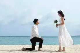 爱情短句:我也想浪荡一生， 却不小心钟情了一个人。图片