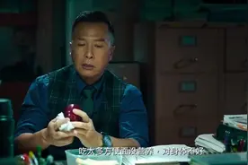 吃太多方便面没营养，吃个苹果吧