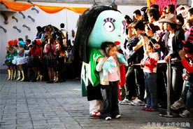 大连发现王国万圣狂欢季全面开启  夜场“万圣光影秀”首演图片