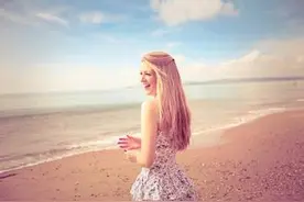 不要做男人的俘虏，要做自己的女神图片