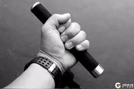 没弯，没变型，更没断！--爆虐FOX甩棍测评图片