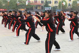 少林寺武校如何培养幼儿的学武兴趣?图片