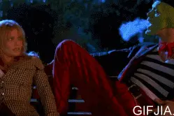 搞笑GIF： 大哥你听我解释，我真没偷你的球！图片